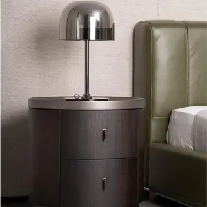 طاولة جانبية للسرير بشكل دائري