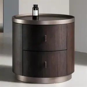 طاولة جانبية للسرير بشكل دائري