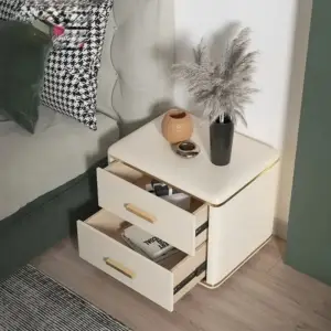 طاولة سرير جانبيّة مصممة بلون جميل