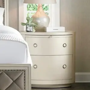 طاولة جانبية بتصميم كلاسيكي فخم