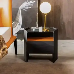 طاولة سرير جانبية مميزة