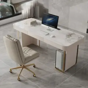 مكتب عمل بتصميم مودرن