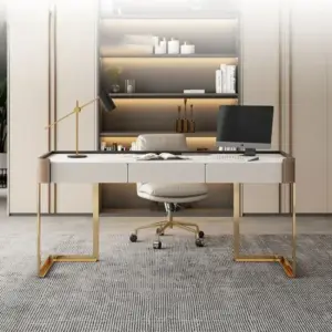 مكتب عملي بطابع عصري