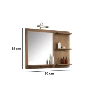 مرأه مع اربع ارفف حائط