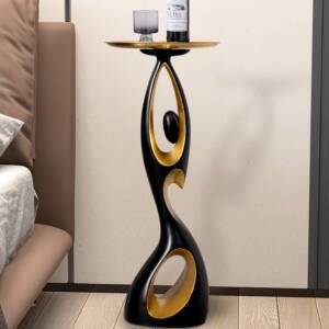 طاولة جانبية بتصميم فاخر