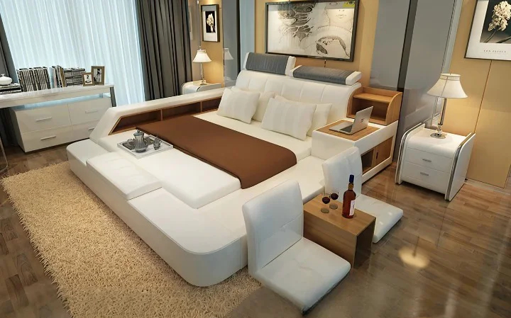 سرير جلدي فاخر من التصميم الايطالي