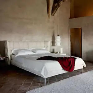 سرير بتصميم فاخر