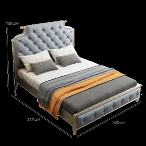 سرير بتصميم انيق