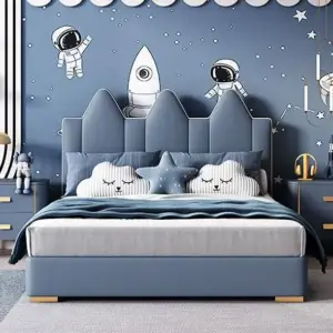 سرير أطفال بتصميم مميز