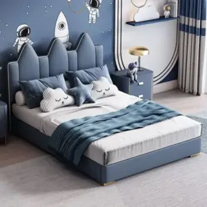 سرير أطفال بتصميم مميز