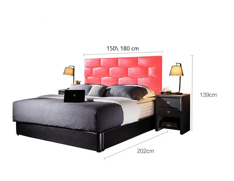 سرير نوم جلد من تصميم جولينا