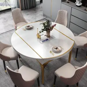 طاولة طعام مع كراسي فاخرة